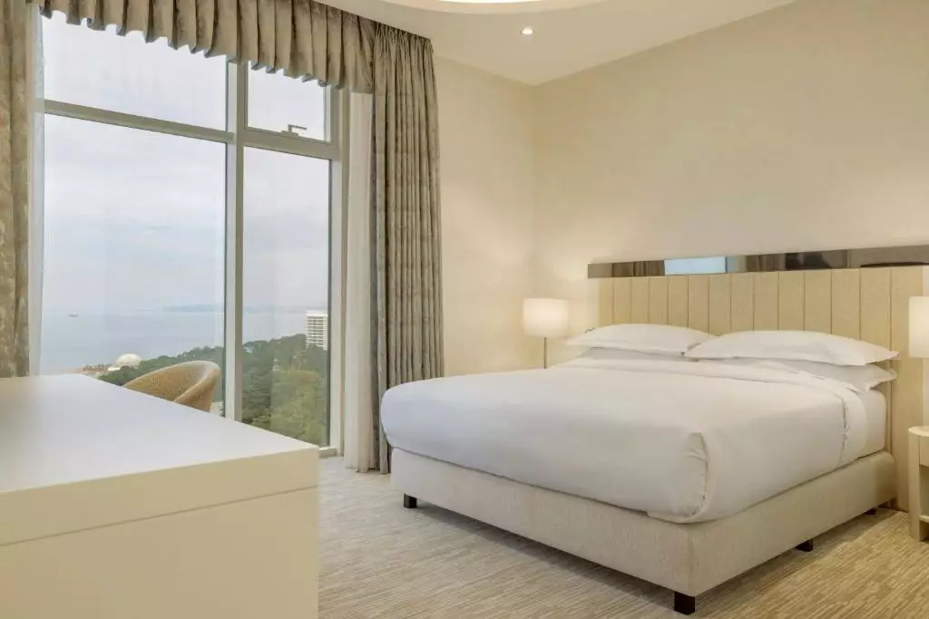 اتاق HOTEL SHERATON BATUMI